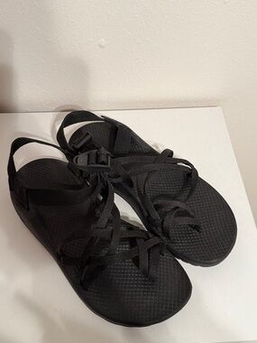 Chaco Black Strappy Lightweight Sandals
